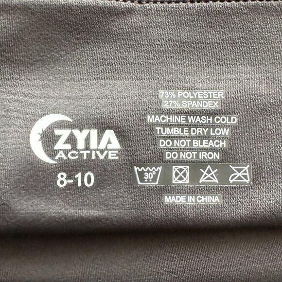 nwt Zyia Black Paisley LIght N Tight HI-Rise Capri (20") Size 8-10 - Picture 5 of 5